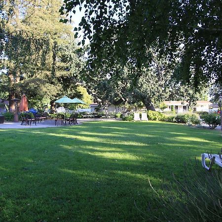 Meadowlark Inn Solvang Bagian luar foto