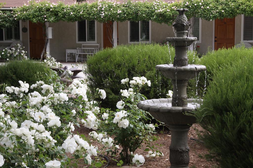 Meadowlark Inn Solvang Bagian luar foto