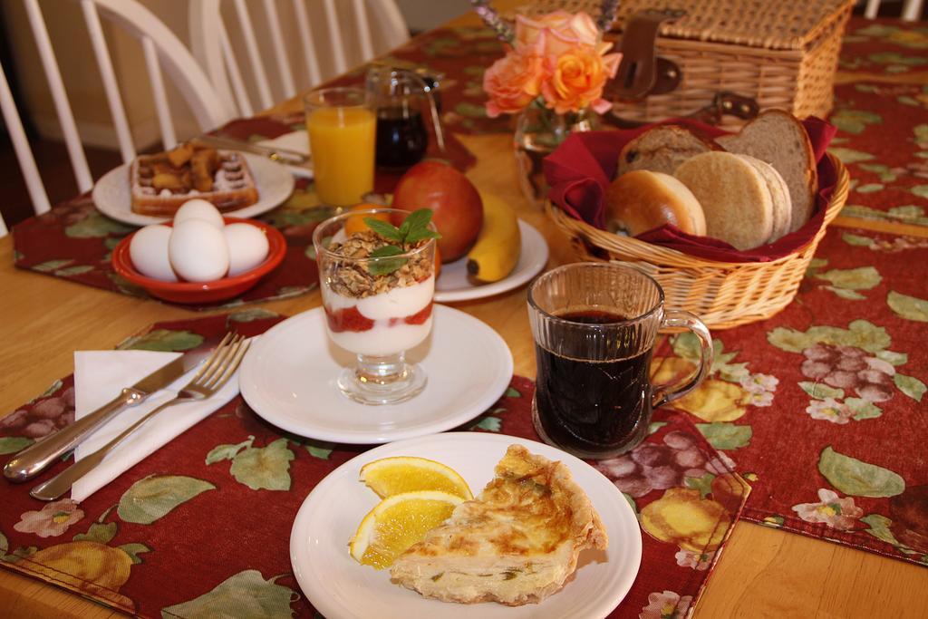 Meadowlark Inn Solvang Bagian luar foto