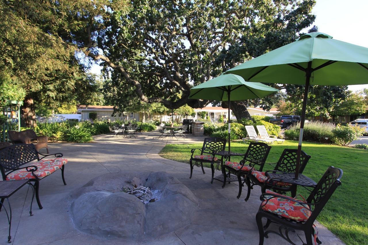 Meadowlark Inn Solvang Bagian luar foto