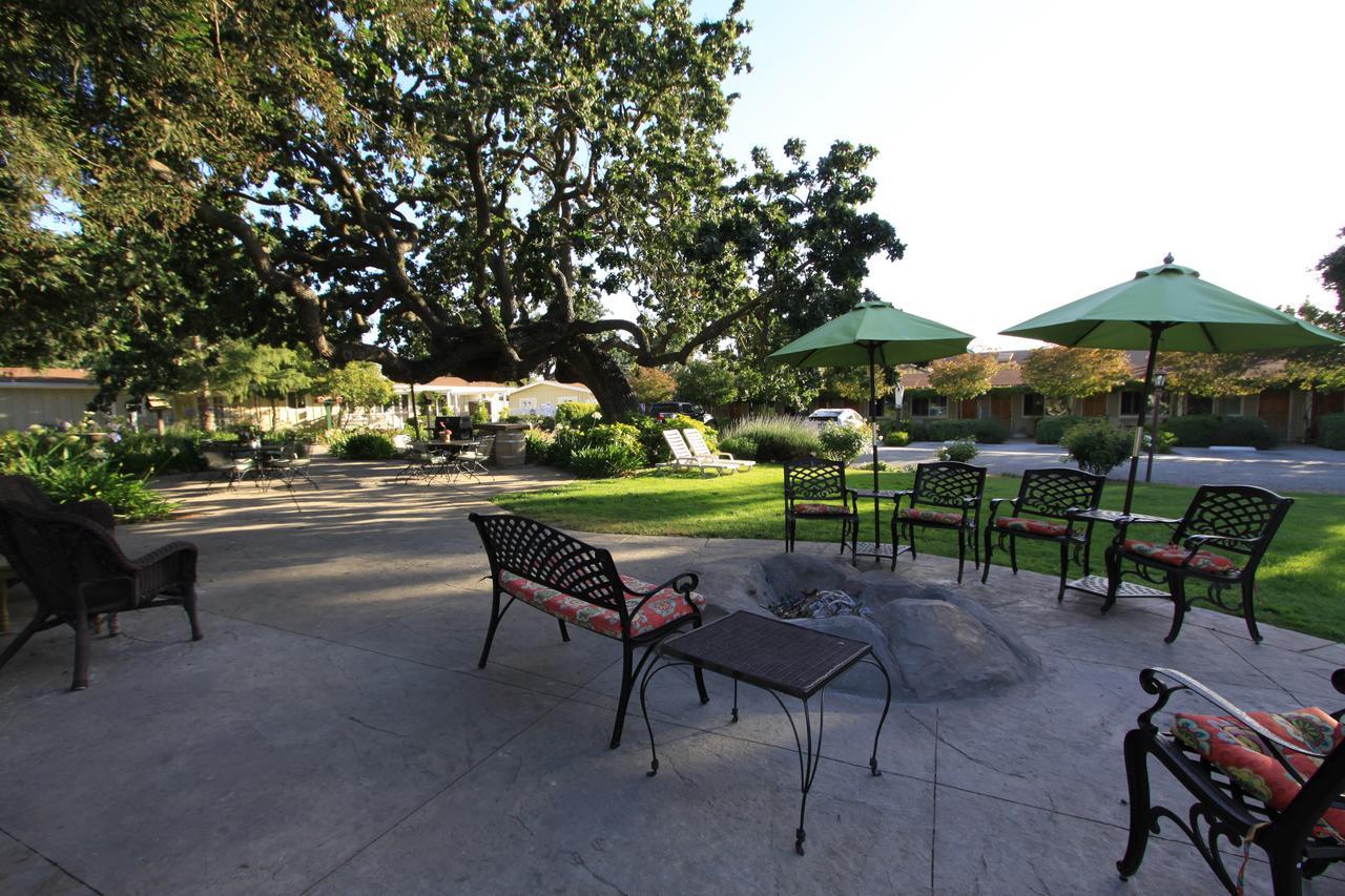 Meadowlark Inn Solvang Bagian luar foto